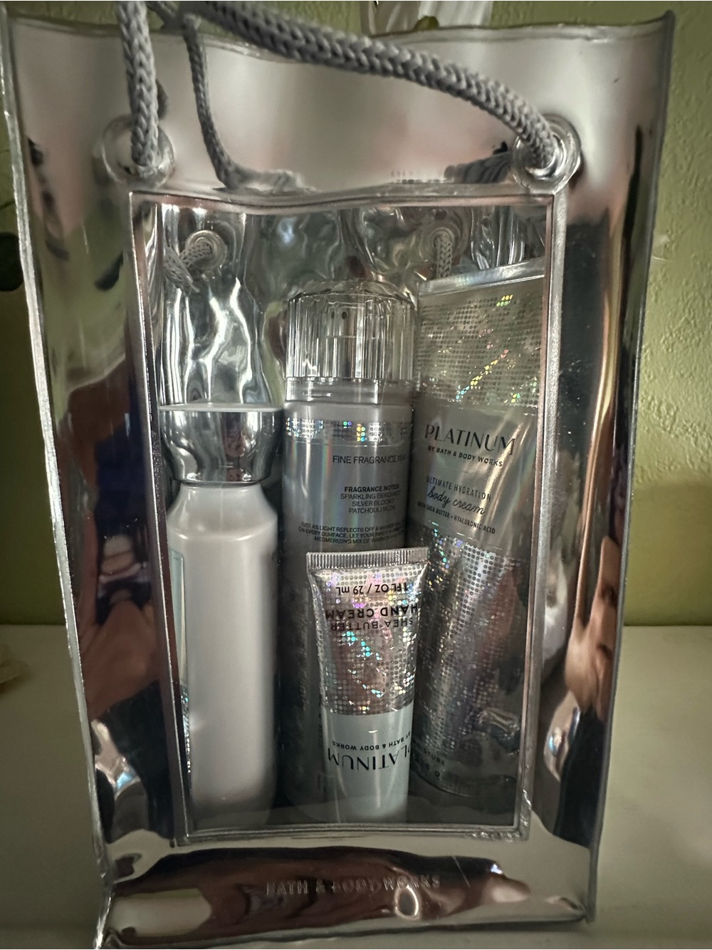 Bath & Body Works Silver Platinum (4) Pc Gift Set - Shiny Metallic included